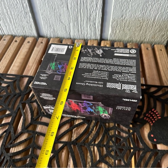 Haunted Mansion Disney's LED Wave Motion 2023 Projector Hitchhiking Ghosts Lowes - Picture 11 of 11